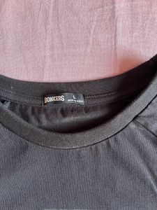 Black Graphic Crop Top – Stretchable, Trendy