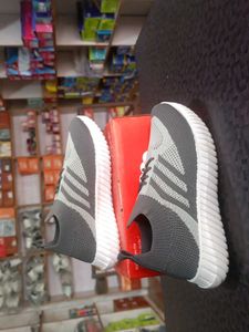 Stylish Grey Swistar Sneakers