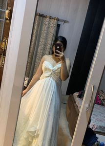 Elegant White Ethnic Gown❤️🎀🦋