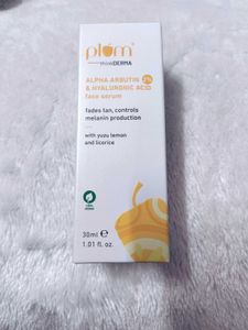 Plum 2% Alpha Arbutin &amp; Hyaluronic Acid Face Serum