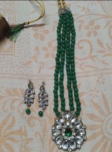 Green Stone Jewellery Set