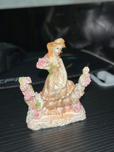 Beautiful Floral Showpiece