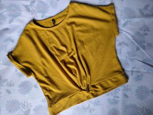 Mustard Basic Knotted Tee 💛