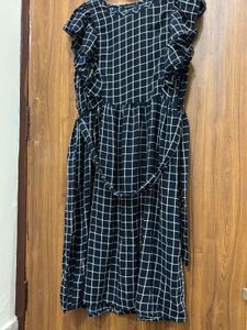 Chic navy blue &amp; White Checkered Dress