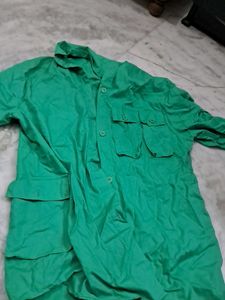 Green Graphic T-shirt