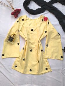 Floral Corset Kurti With Scarf 💛