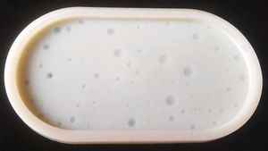 White bubble resin tray