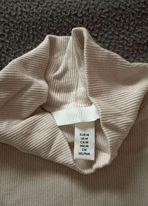 H&amp;M Long Sleeve Turtleneck Top - not used