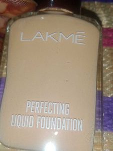 lakme perfecting liquid foundation
