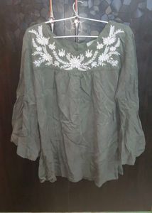Women&#39;s Olive Top