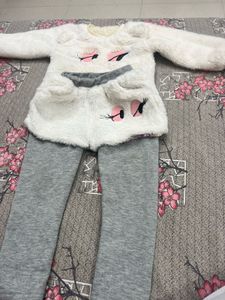 Eye Blink Woolen Set