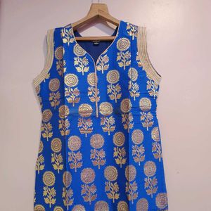Blue &amp; Gold Floral Print Kurti