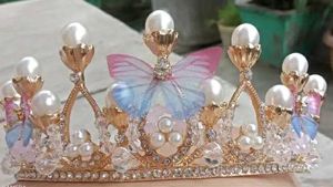 Crown With Free Delivery