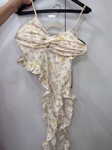 Floral ruffle top