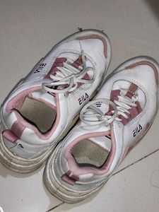 Sports Shoes | White Sneakers