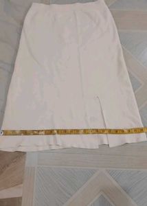 Elegant White Skirt 24-28