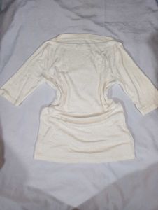 white strechting tops