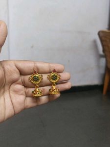 Temple Jewellery With Preals
