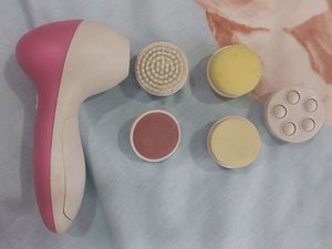 Face Massager (Skincare)