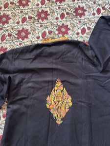 Elegant Embroidered Black Kashmiri Kurta