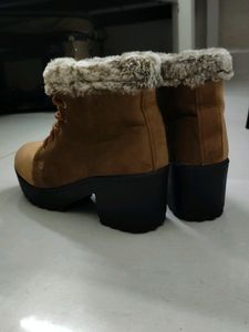 Urbanic Tan Colored Fur Lined Boots
