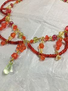 Fairy Red &amp; Green Beaded Loop Necklace