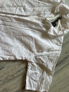 white shirt short
