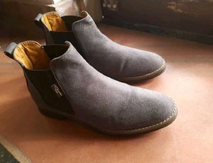 Carlton London Boots