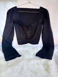 🖤Elegant Black Cropped Woolen Sweater🖤