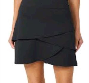 Chic Black Skirt
