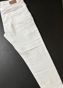 White Distress Jean