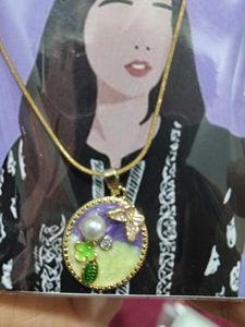 Charming Floral Pendant Necklace