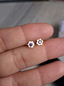 Beautiful New Shaining Stone Flower Studs