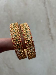 Gold-toned Floral Bangle Set
