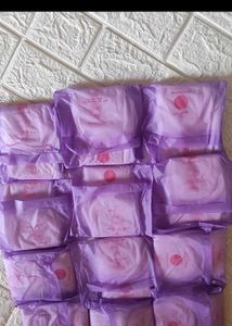 Combo Of  Stayfree Xxl.pads Nd Nail Remover Wipes