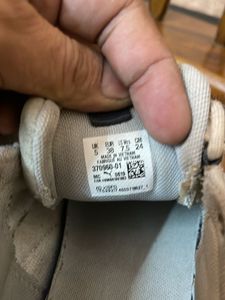 Puma Thunder Spectra Sneakers