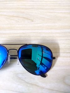 Ray Ban Original Shades / Goggles/ Sunglasses. With Cover