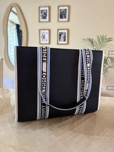 Tommy Hilfiger Solid Tote Bag