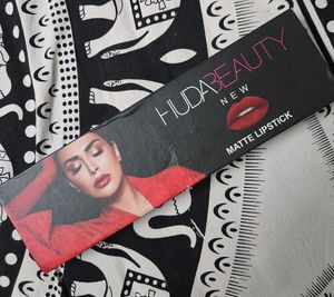Huda Beauty Matte Lipstick