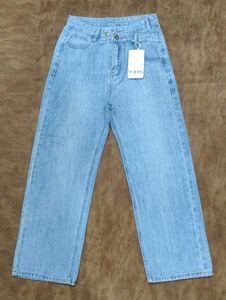 Wide Leg Light Wash Jeans