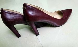 💥Price Drop💥Unused Branded New Celeste Burgundy Heels/Pumps