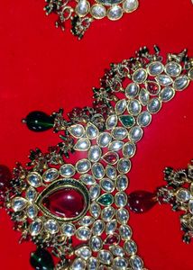 Jewellery Set With Earrings