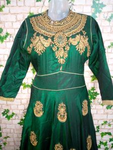 Amazing Gown Dark Green Colour Necklace Work😍✅