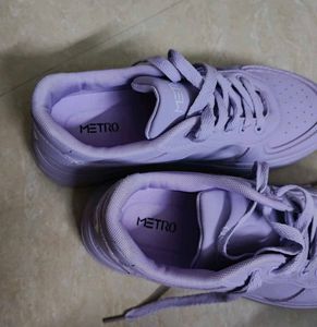 Lavender Metro Sneakers