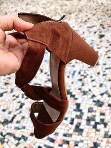 New 4 Inches Brown Heels 👠
