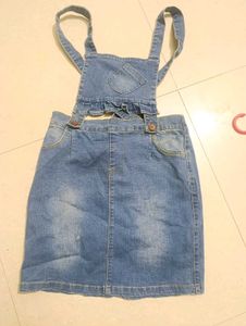 DETACHABLE DUNGAREE MINI SKIRT