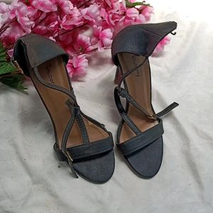 shuberry heels