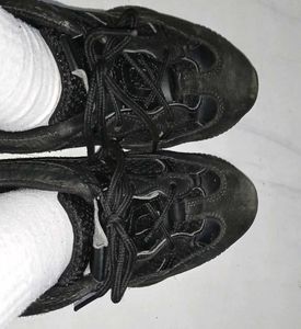 Black Sports Shoes