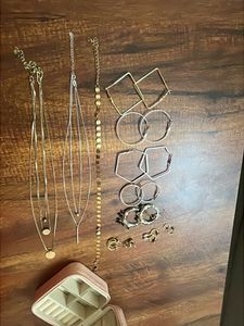 Dainty jewellery + Organiser