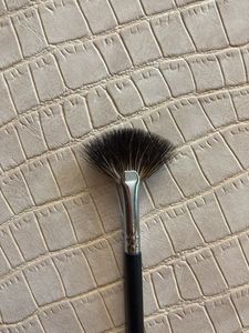 Proarte Fan Brush PF03